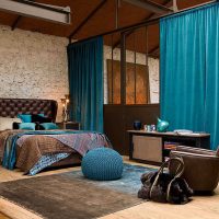 une combinaison de couleurs vives dans le style de la photo de la chambre