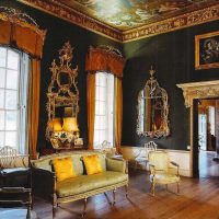 Imagen de decoración de sala de estilo victoriano