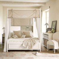 décor de chambre lumineux en photo de style provence