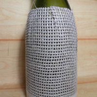 l'idée d'une décoration de bouteille chic avec une image de ficelle