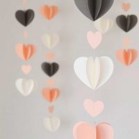 version d'une belle décoration de chambre avec photo en papier