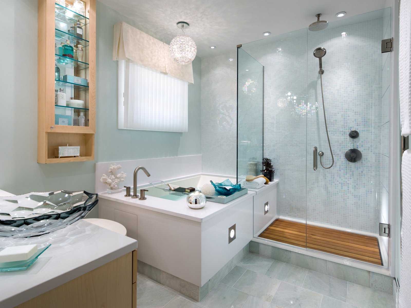 l'idée d'un beau plâtre décoratif dans la conception de la salle de bain
