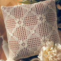 couvertures au crochet dans la conception de la photo de la salle de séjour