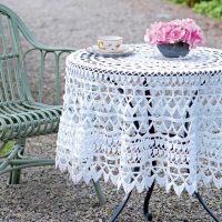 plaids au crochet dans le style d'une photo d'appartement