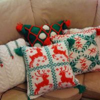 couvertures au crochet à l'intérieur de l'appartement photo
