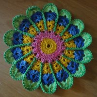 couvertures au crochet à la manière d'une photo d'appartement