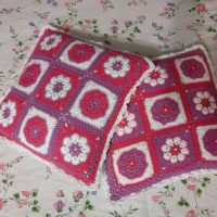 plaids au crochet dans la photo intérieure de la chambre