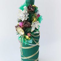 belle décoration de bouteilles de champagne avec une image de rubans colorés