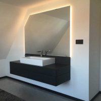 idée d'un intérieur inhabituel d'une photo de salle de bain blanche
