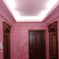 variante de plâtre décoratif insolite à l'intérieur du salon photo