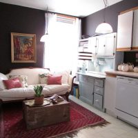 version du design inhabituel de l'appartement avec un canapé photo