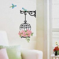 variante d'un bel appartement avec une image de cage décorative