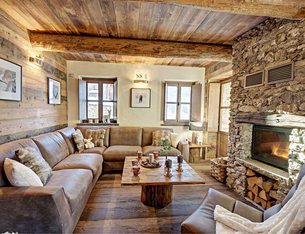 version de la conception originale d'une maison d'été dans le village