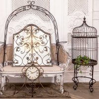 version du style insolite de l'appartement avec une photo de cage décorative