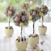 l'idée de décoration festive d'objets pour le 8 mars