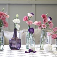 l'idée d'une décoration lumineuse d'objets pour la photo du 8 mars