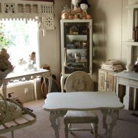 idée de conception inhabituelle d'une maison d'été dans la photo du village
