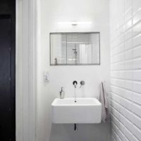 idée de l'intérieur original d'une photo de salle de bain blanche