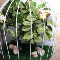 version du design inhabituel de la pièce avec une image de cage décorative