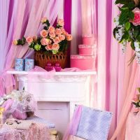l'idée d'une décoration intérieure lumineuse pour la photo du 8 mars