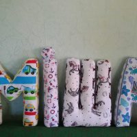 la opción de usar letras decorativas en el diseño de la foto del apartamento