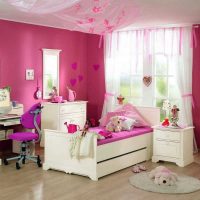 idée d’un décor lumineux pour une chambre d’enfant pour une fille