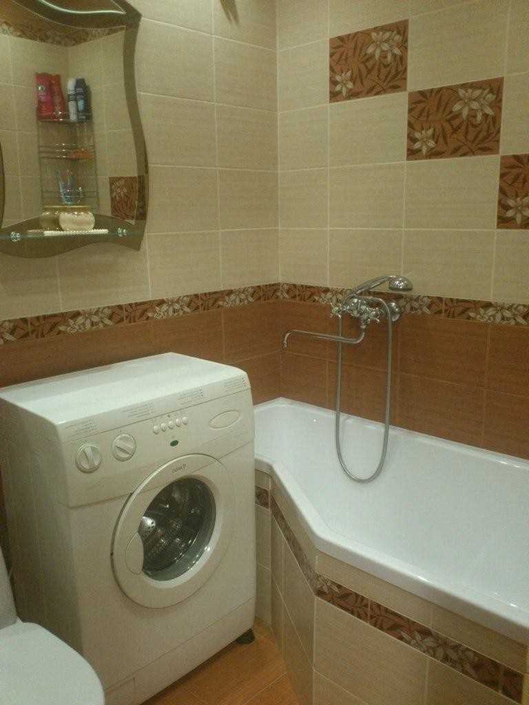 versión del estilo moderno del baño de 6 metros cuadrados