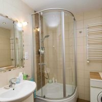 idée d'un style insolite d'une salle de bain photo 2.5 m²