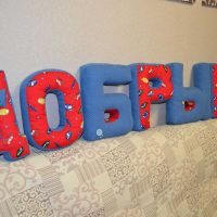opción de usar letras decorativas al estilo de una foto de apartamento