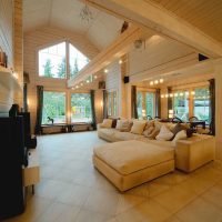 variante d'un bel intérieur de maison avec une seconde photo lumineuse