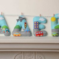 la idea de usar letras decorativas en el diseño de la sala de estar photo