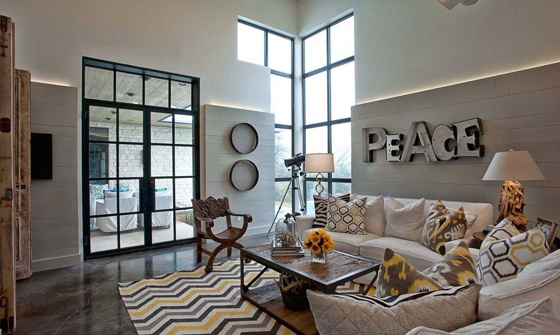 La opción de usar letras decorativas en el estilo del apartamento