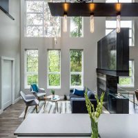 idée d'un intérieur de maison moderne avec une seconde photo lumineuse