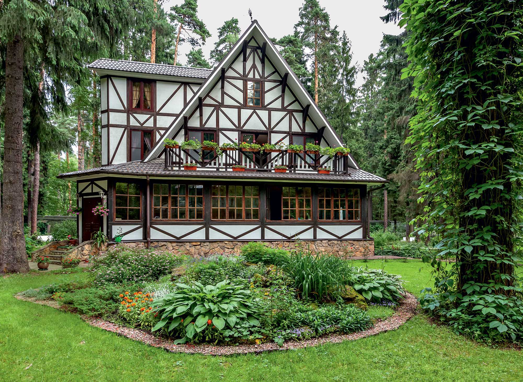 l'idée d'une belle conception de la cour d'une maison privée