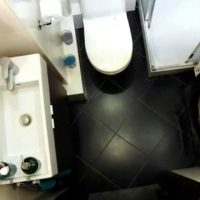 l'idée d'un style lumineux de la salle de bain 2,5 m² d'image