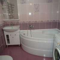 idée d'un intérieur de salle de bain moderne avec image de baignoire d'angle