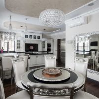 l'idée d'utiliser une image intérieure de cuisine lumineuse