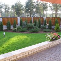 l'idée d'utiliser de belles plantes dans l'aménagement paysager d'une maison