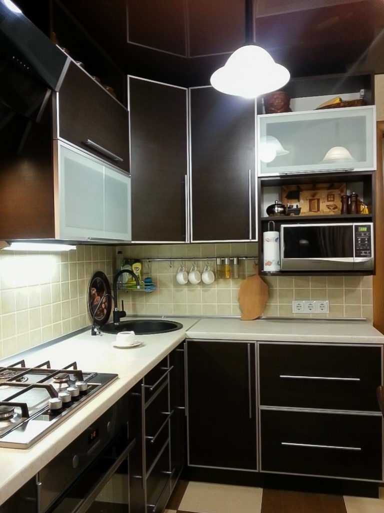 l'idée d'un bel intérieur de cuisine de 8 m2