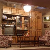 version de l'intérieur lumineux de l'appartement dans l'image de style soviétique