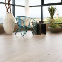 l'idée d'utiliser un stratifié léger dans une belle photo de style maison