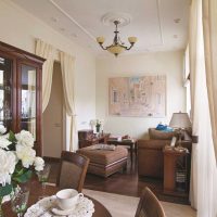 l'idée d'une conception lumineuse d'un appartement dans l'image de style soviétique