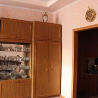 variante d'un décor intéressant de l'appartement dans l'image de style soviétique