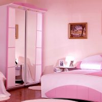 variante du design lumineux de la chambre pour la fille dans une image de style moderne