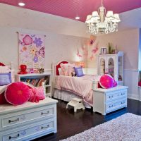 l'idée d'un beau décor d'une chambre d'enfants pour deux filles photo