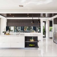 possibilité d'utiliser une photo intérieure lumineuse de la cuisine