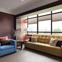 la possibilité d'utiliser des rideaux modernes dans une chambre lumineuse