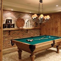 La idea de una decoración luminosa de billar