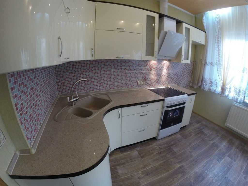 variante d'un beau style de cuisine de 8 m2