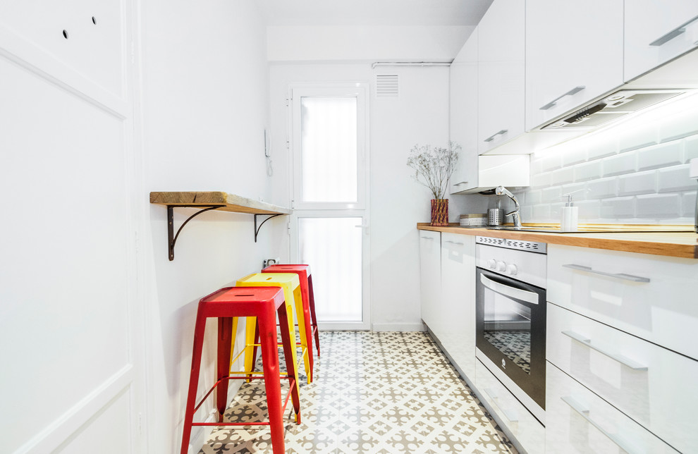 Cocina de 5 m2 con distribución lineal.